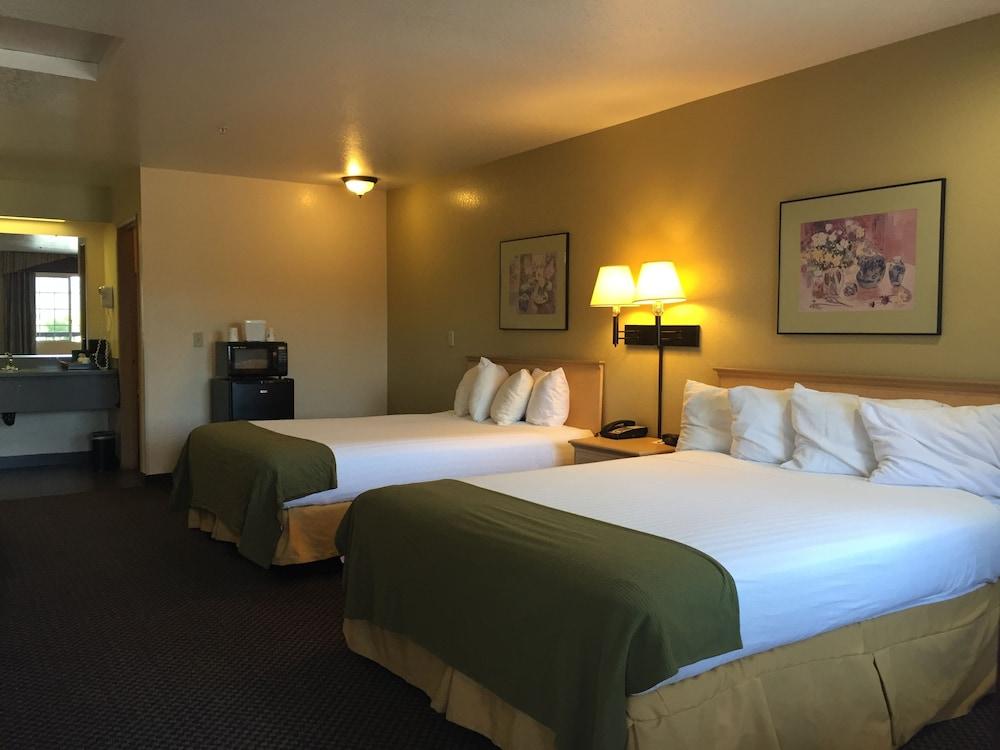 ทราเวลลอดจ์ บาย วินด์แฮม อูไคยาห์ Hotel ยูไคอาห์ ภายนอก รูปภาพ