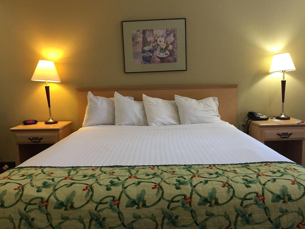 ทราเวลลอดจ์ บาย วินด์แฮม อูไคยาห์ Hotel ยูไคอาห์ ภายนอก รูปภาพ